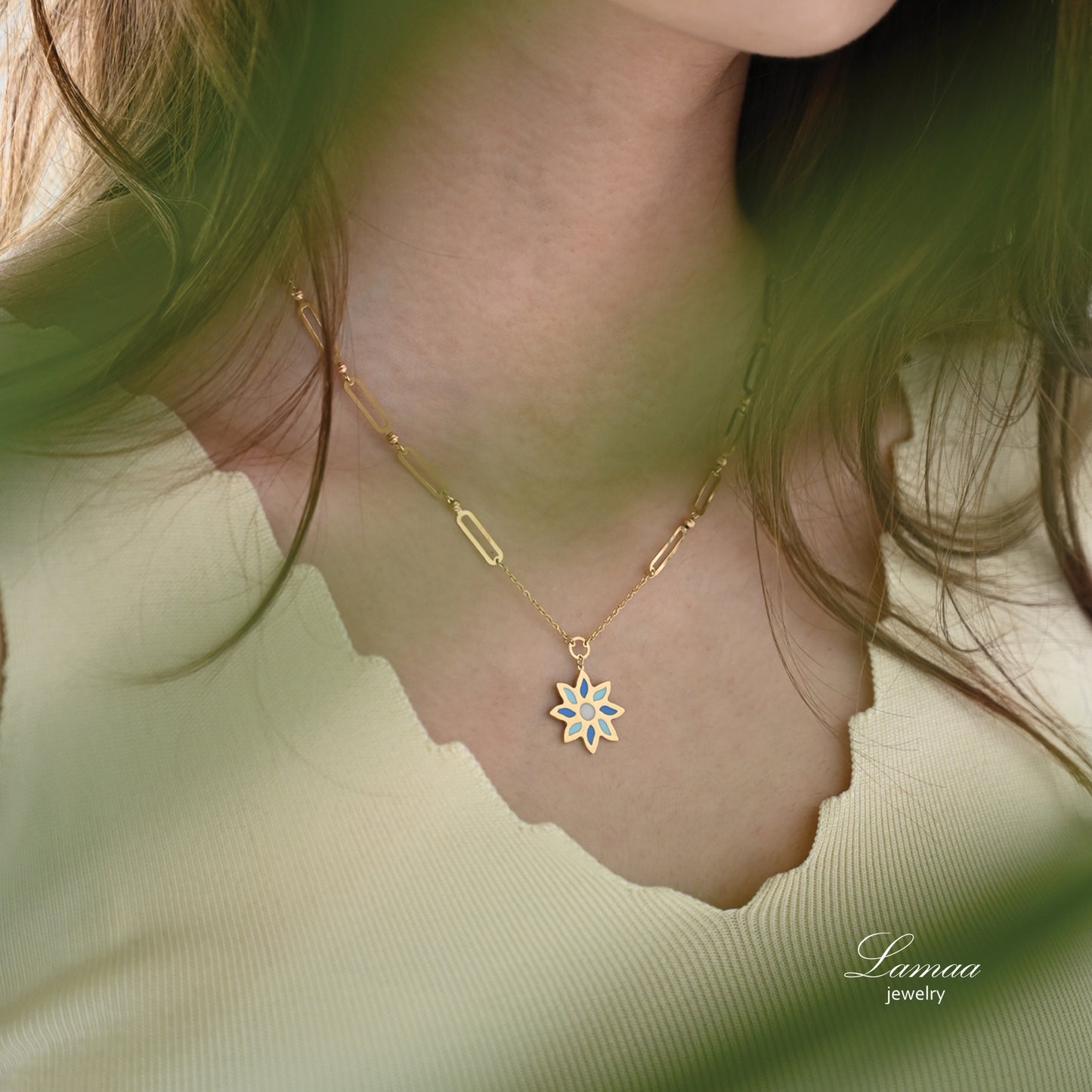 18K GOLD NECKLACE
