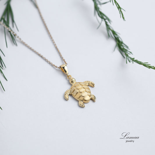 18K GOLD PENDANT