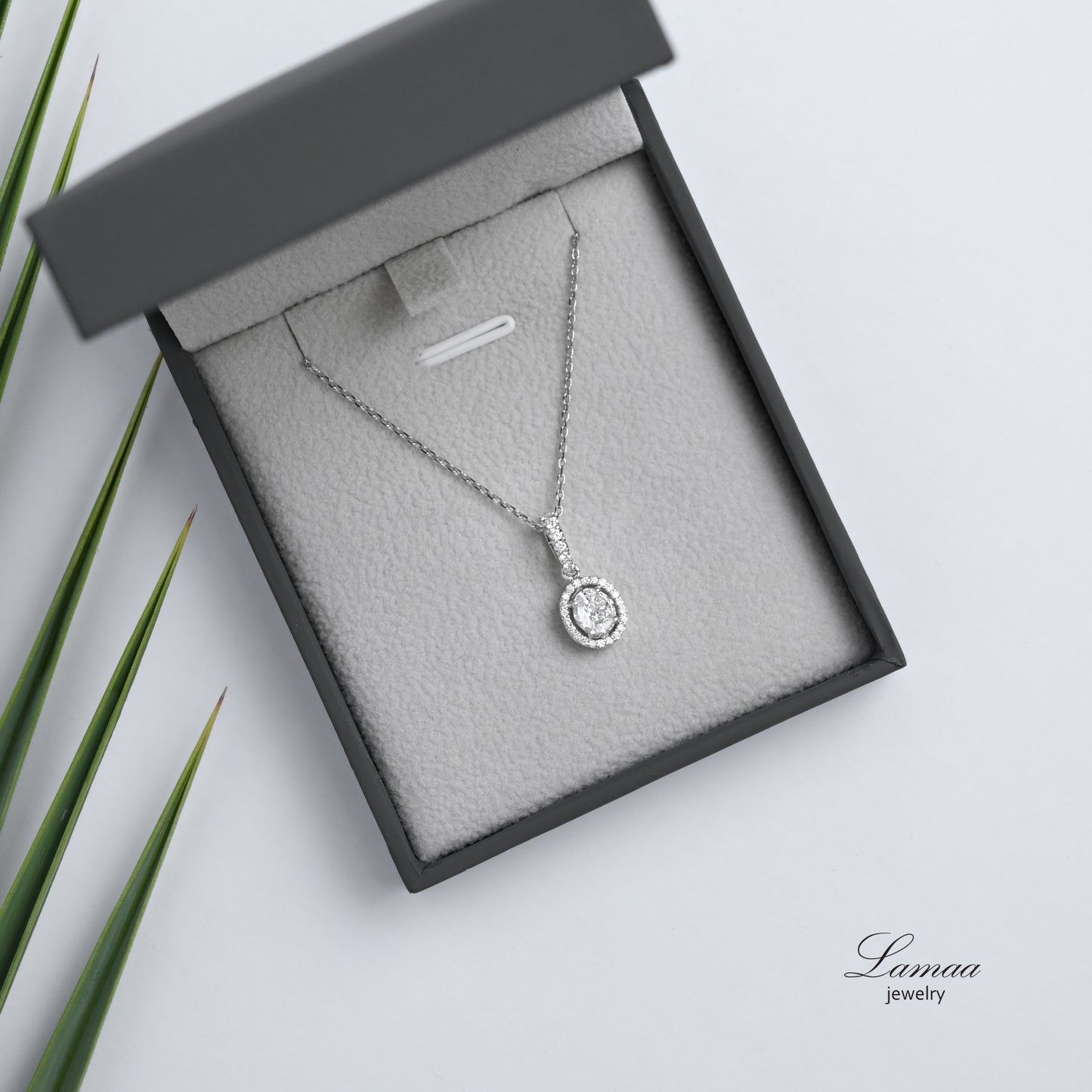 18K WHITE GOLD DIAMOND PENDANT