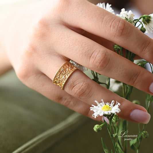 18K GOLD RING