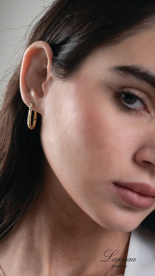 18KT GOLD EARRINGS