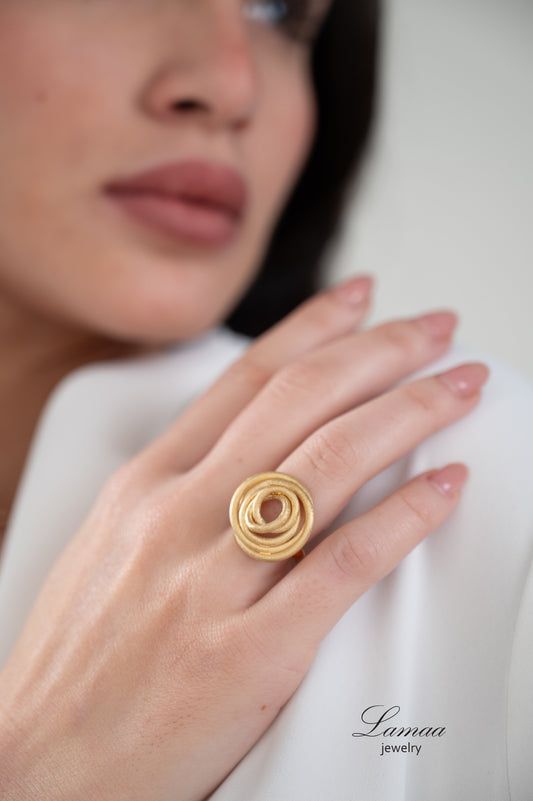 18KT GOLD RING