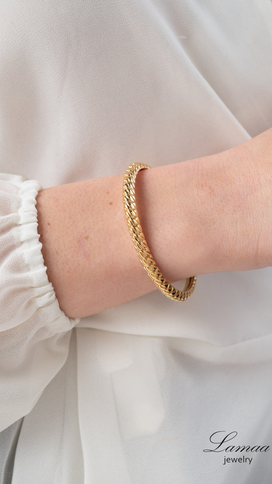 18KT GOLD BANGLE