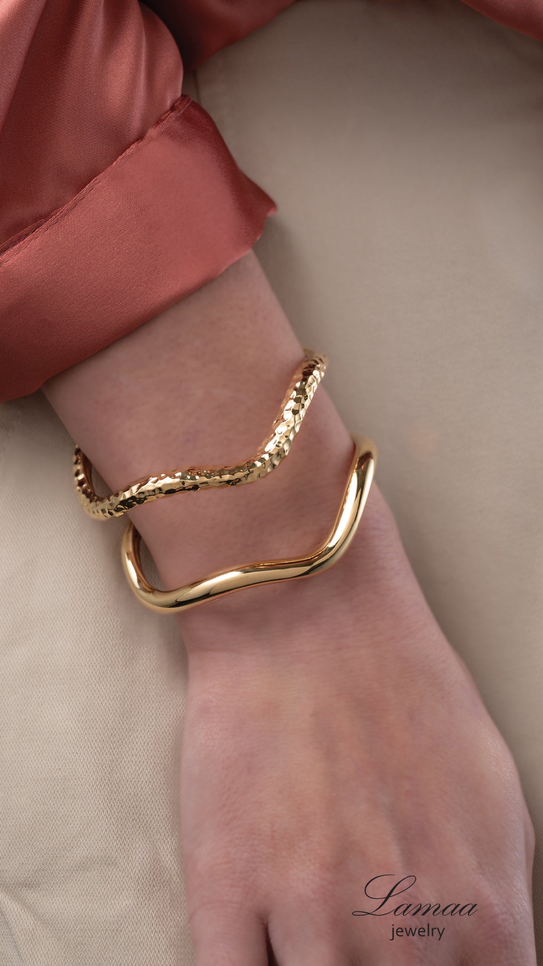 18KT GOLD BANGLES