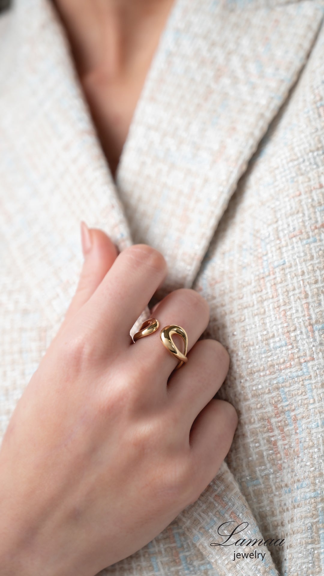 18KT GOLD RING