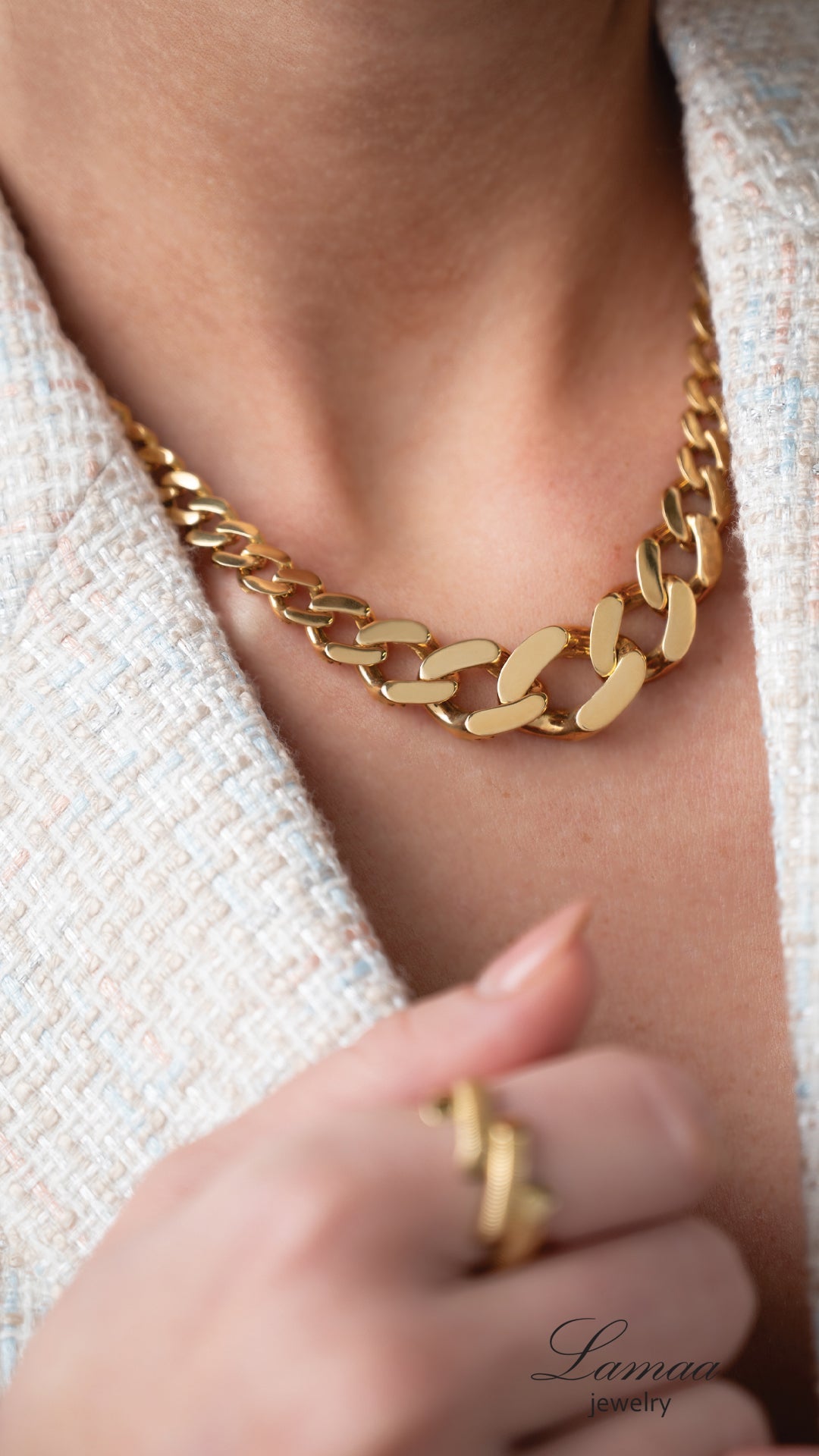 18KT GOLD NECKLACE