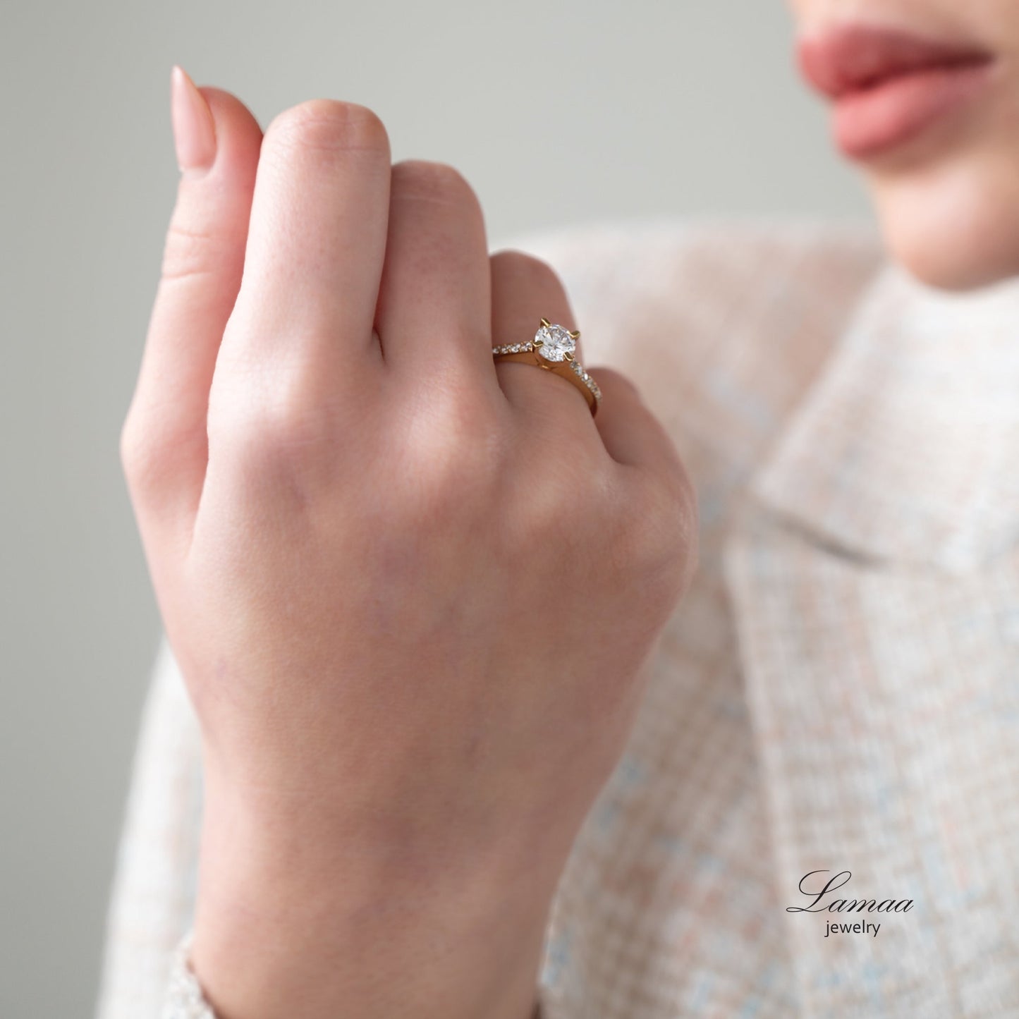 18KT GOLD RING