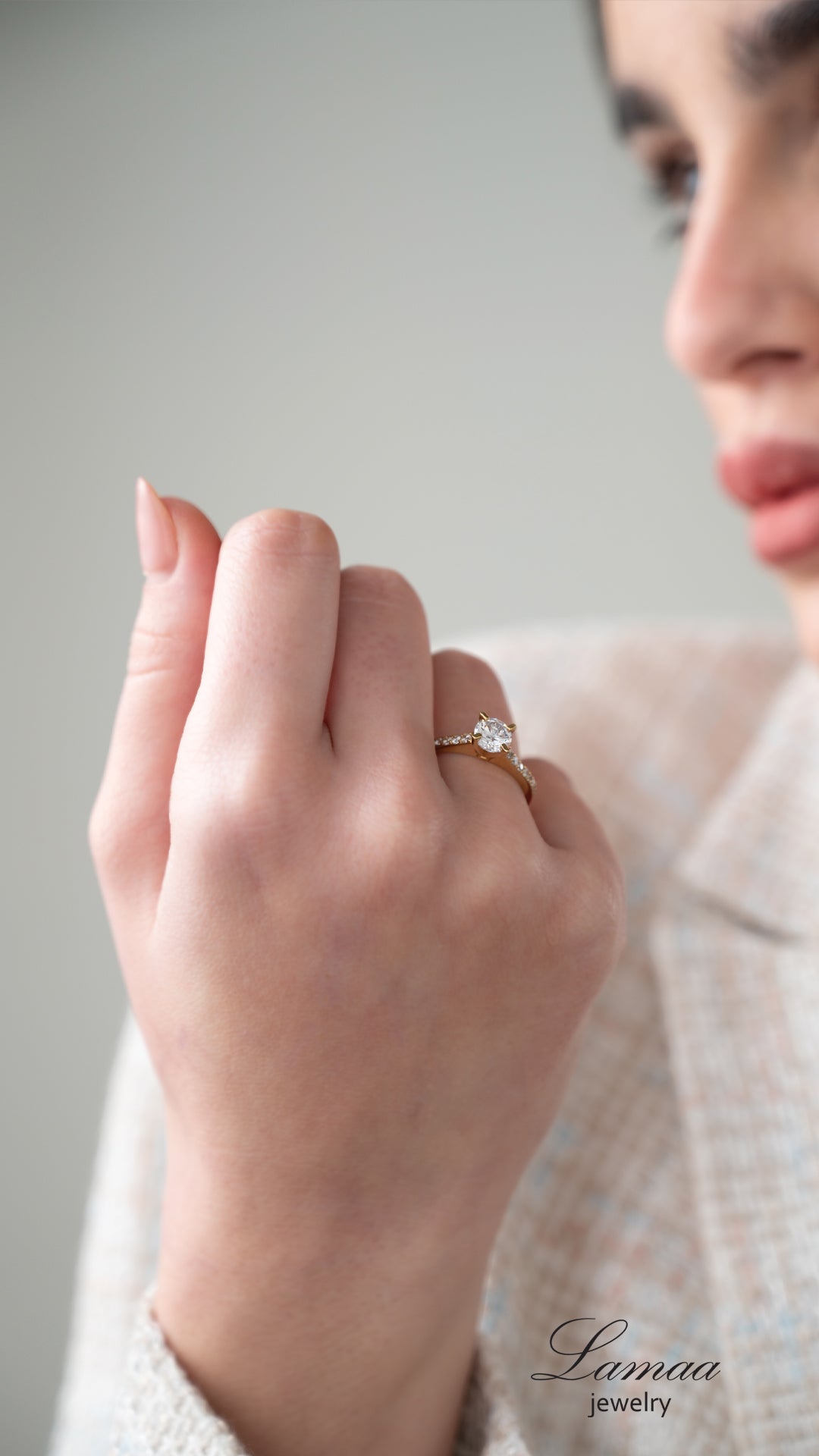 18KT GOLD RING