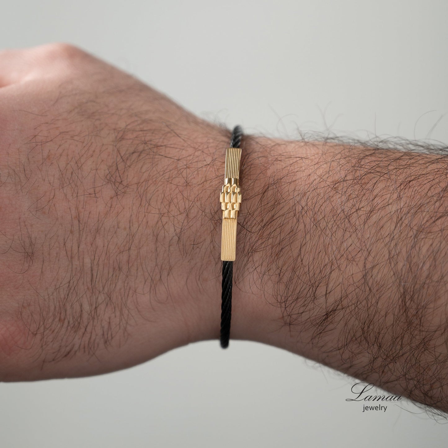 18KT GOLD BANGLE