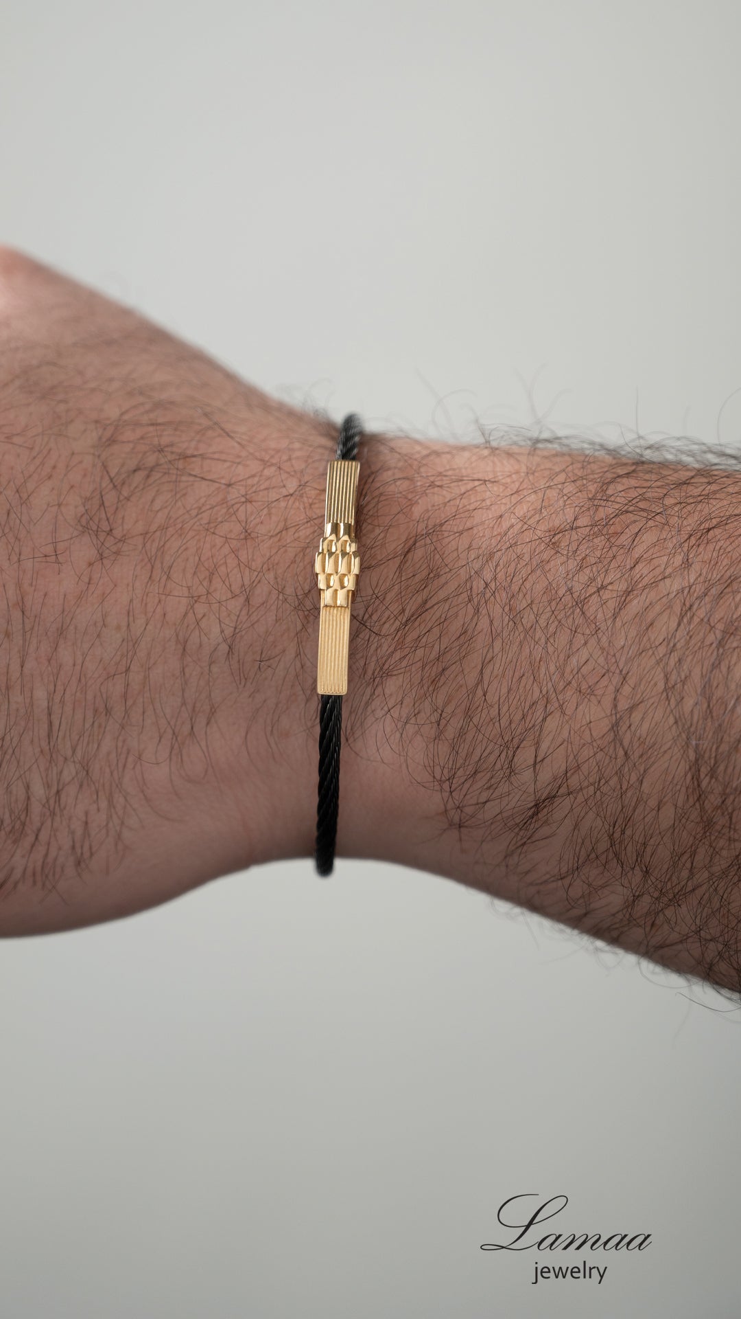18KT GOLD BANGLE