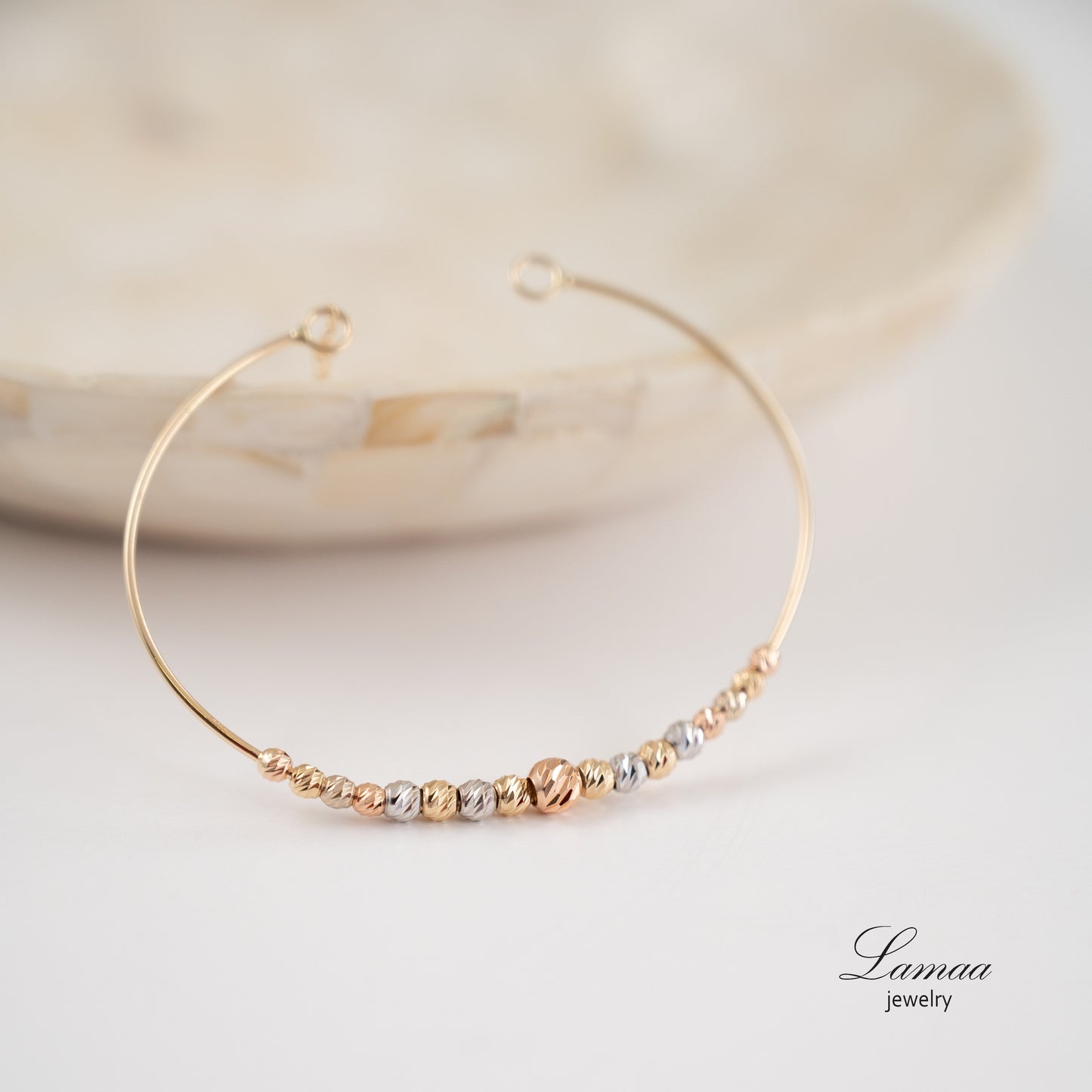 18KT GOLD BANGLE