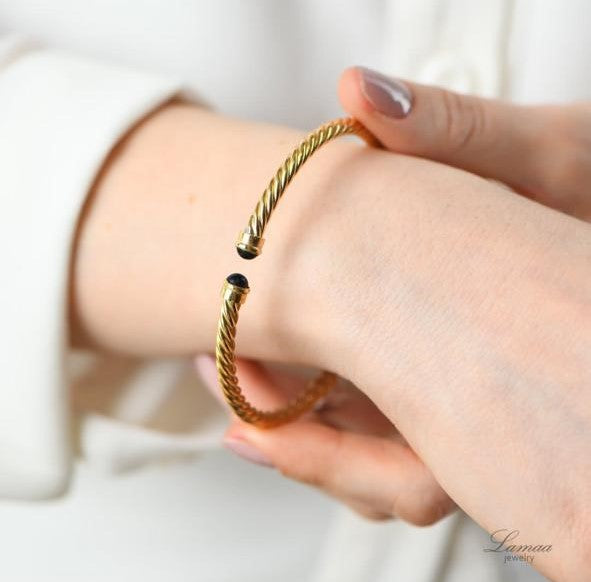 18K GOLD BANGLE