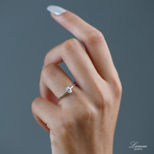 18K WHITE GOLD DIAMOND SOLITAIRE