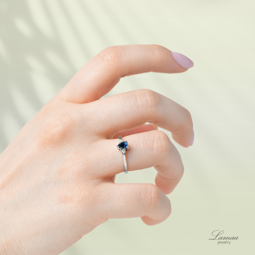 DIAMOND 18K GOLD RING