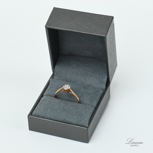 DIAMOND 18KT GOLD RING