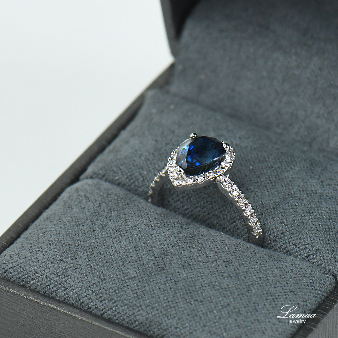 DIAMOND 18K GOLD RING