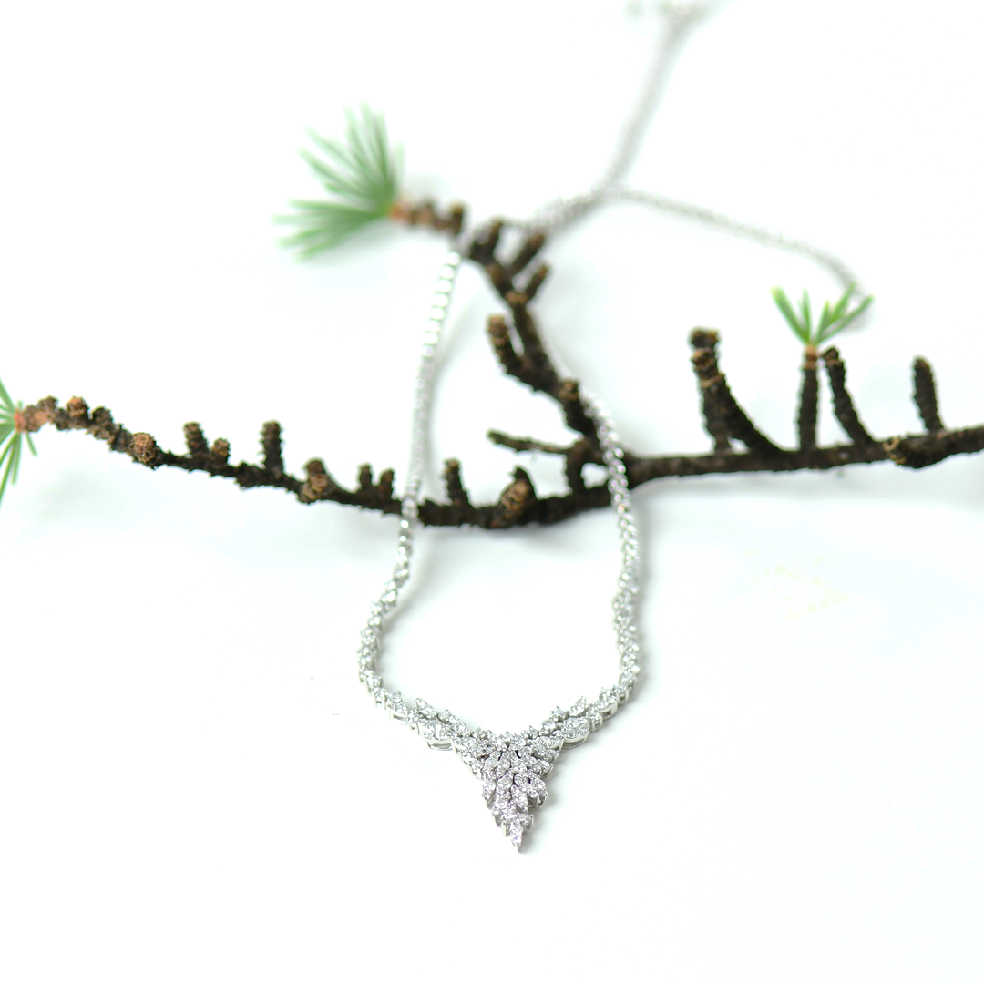 DIAMOND 18KT GOLD NECKLACE