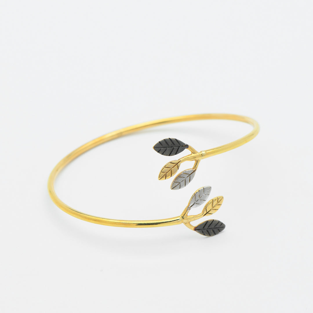 18K GOLD BANGLE