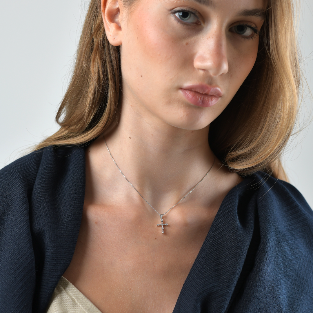 DIAMOND 18KT GOLD NECKLACE