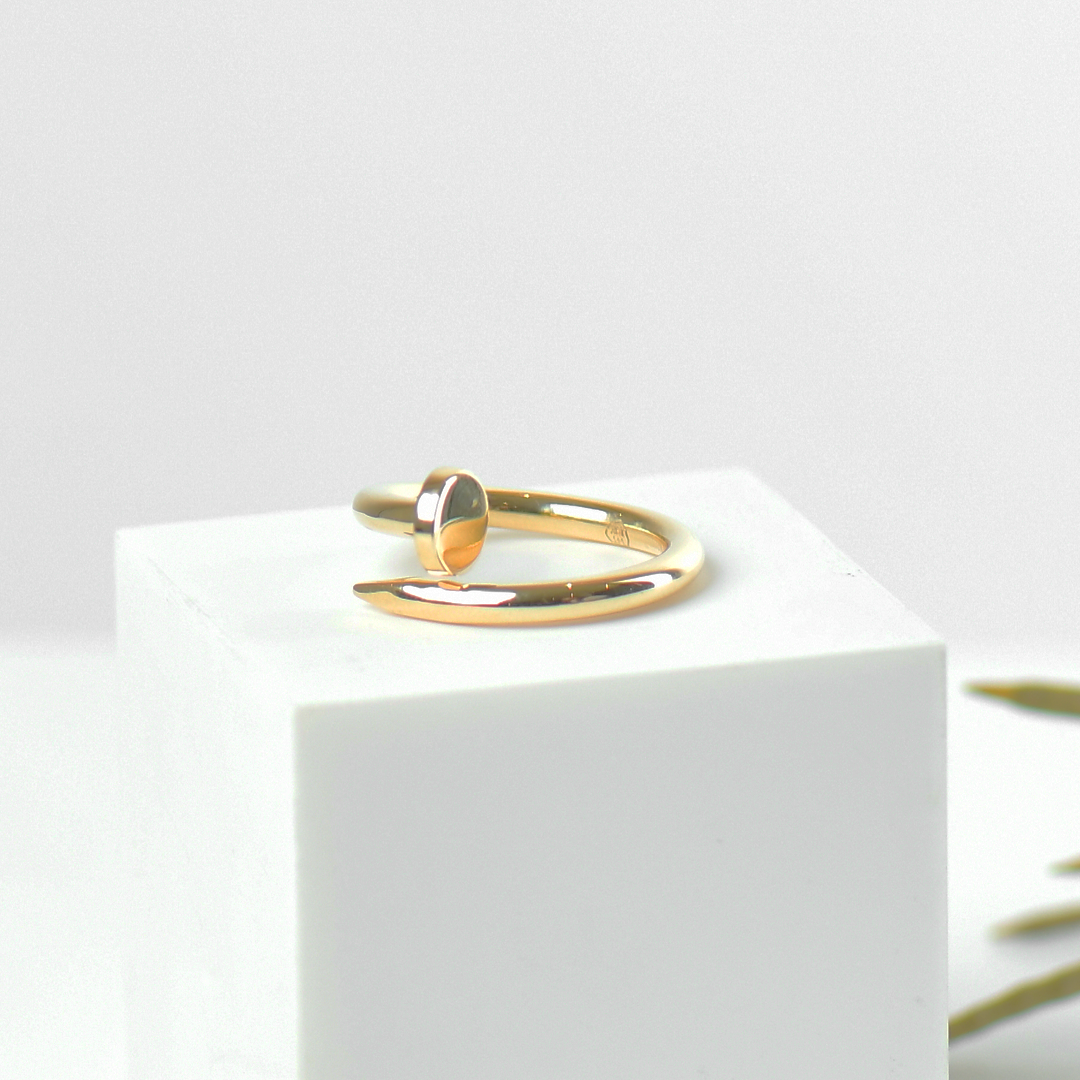 18K GOLD RING