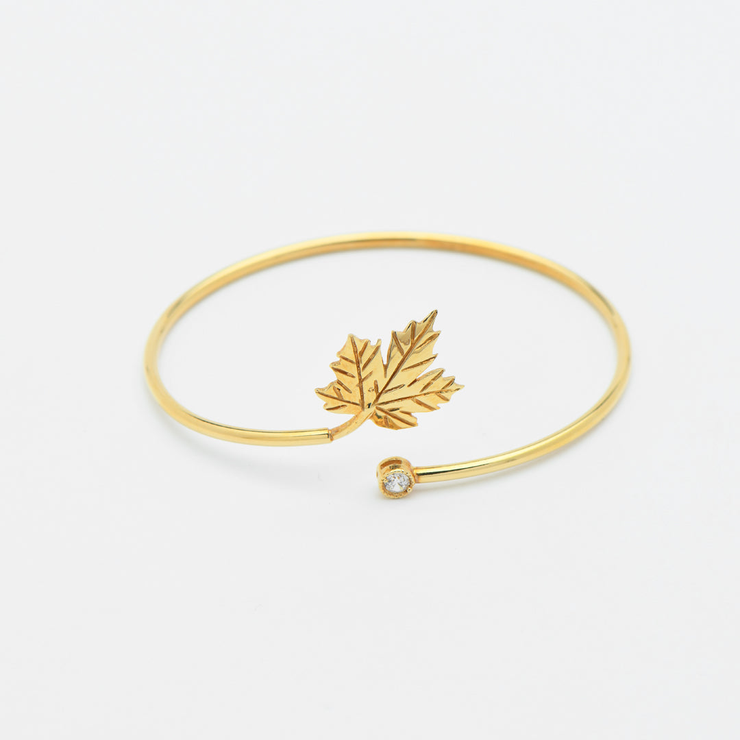 18K GOLD BANGLE