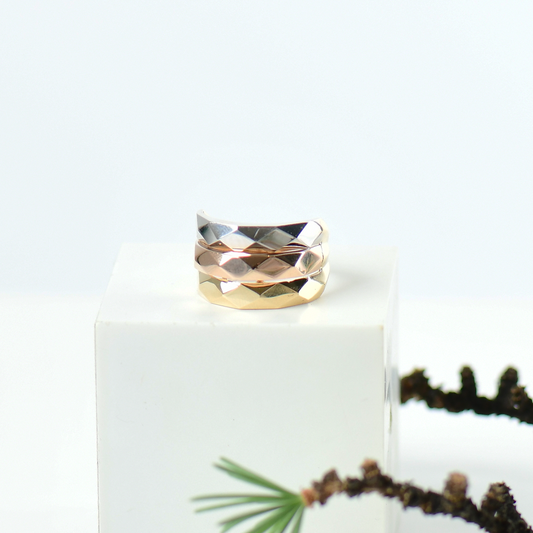 18K GOLD RING