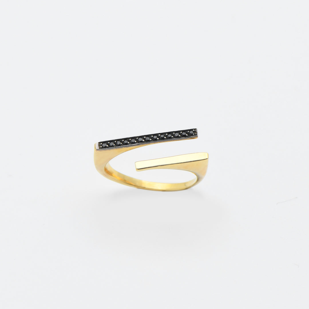 18K GOLD RING
