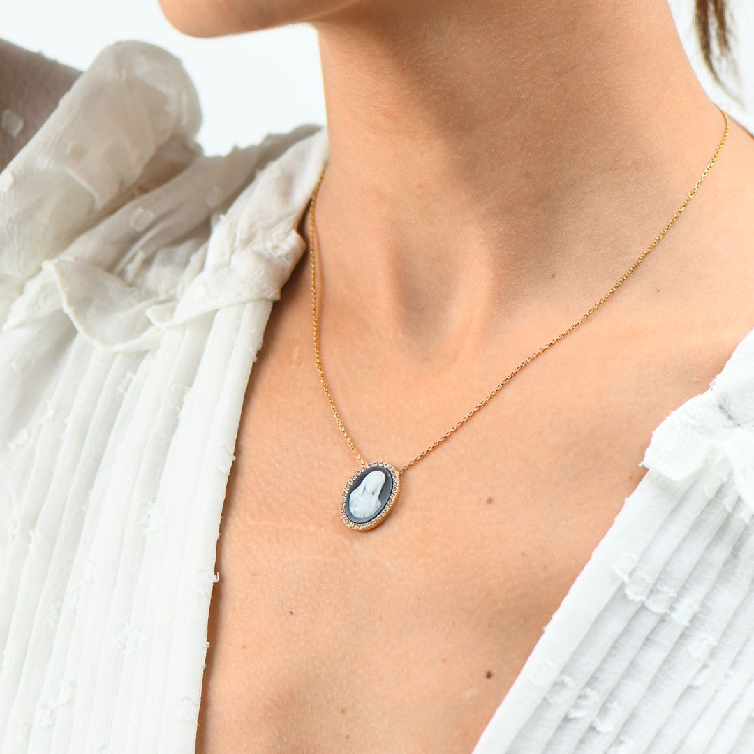 18K GOLD NECKLACE
