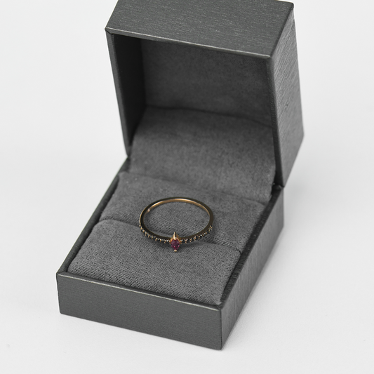 DIAMOND 18K GOLD RING