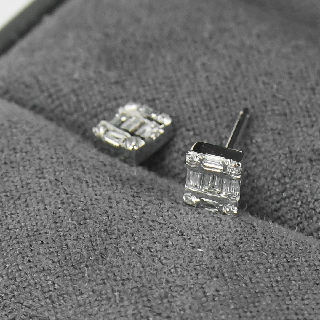 DIAMOND 18K GOLD EARRINGS