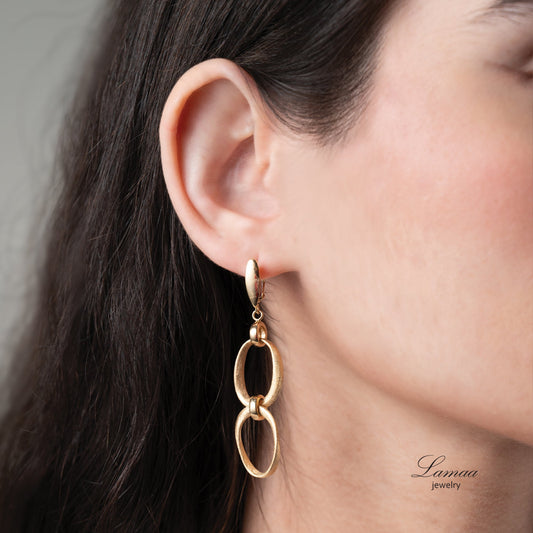 18KT GOLD EARRINGS