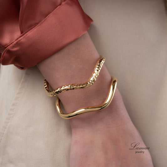 18KT GOLD BANGLES