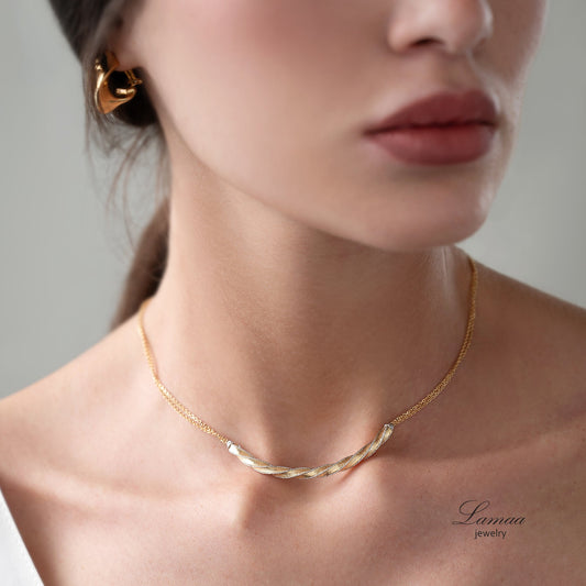 18KT GOLD NECKLACE