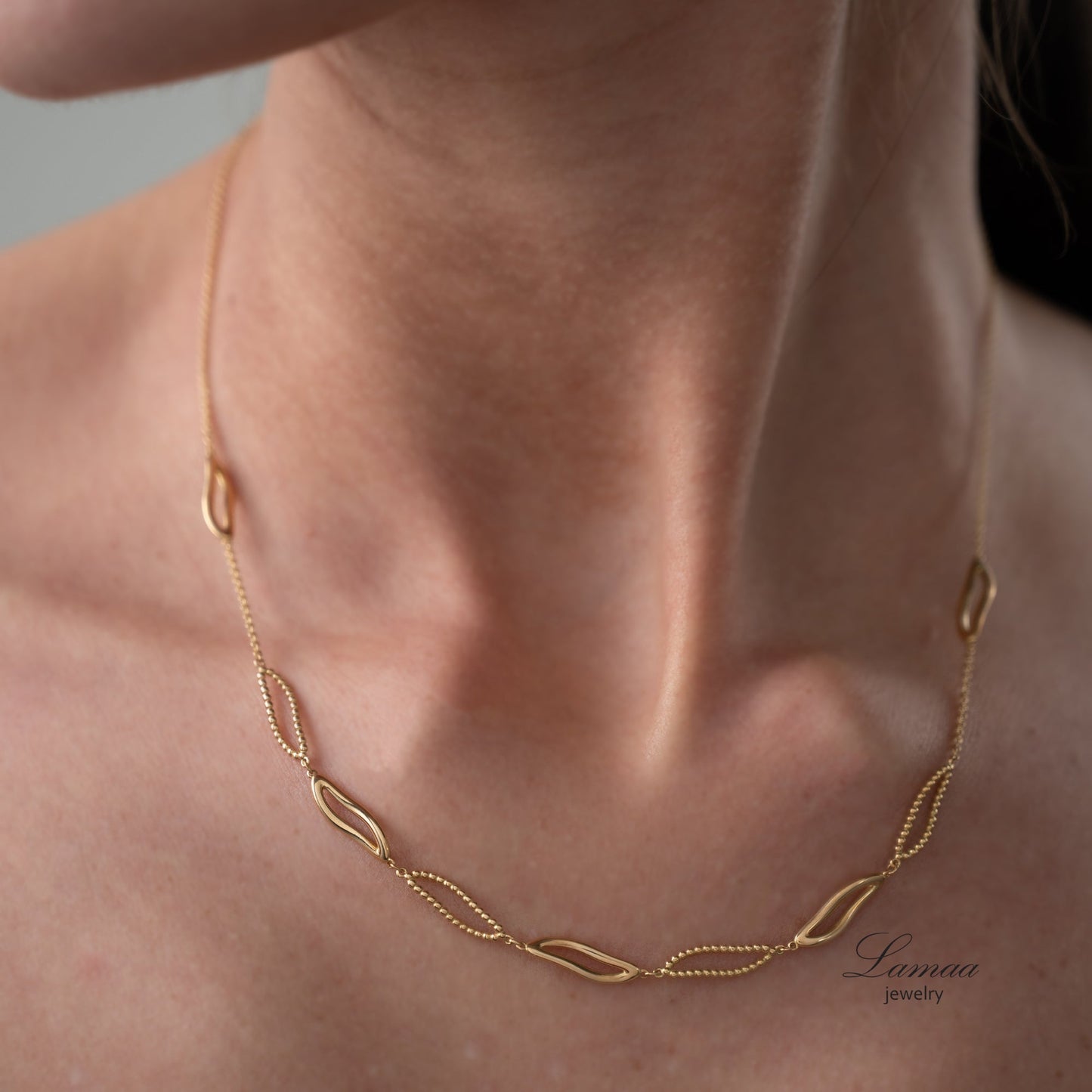 18KT GOLD NECKLACE