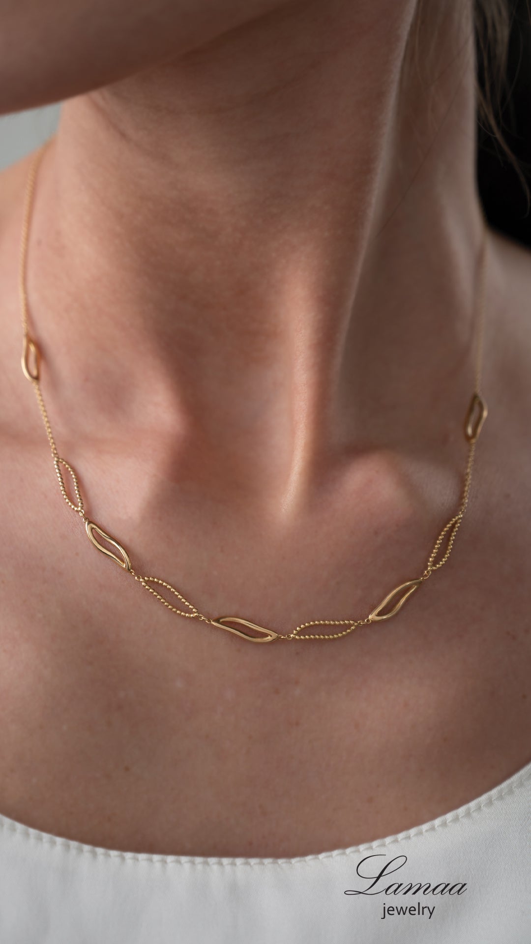 18KT GOLD NECKLACE