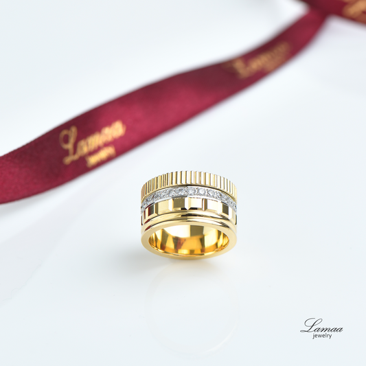 18K GOLD RING