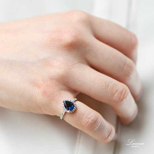 DIAMOND 18K GOLD RING