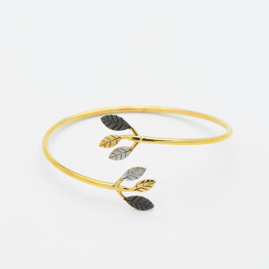 18K GOLD BANGLE