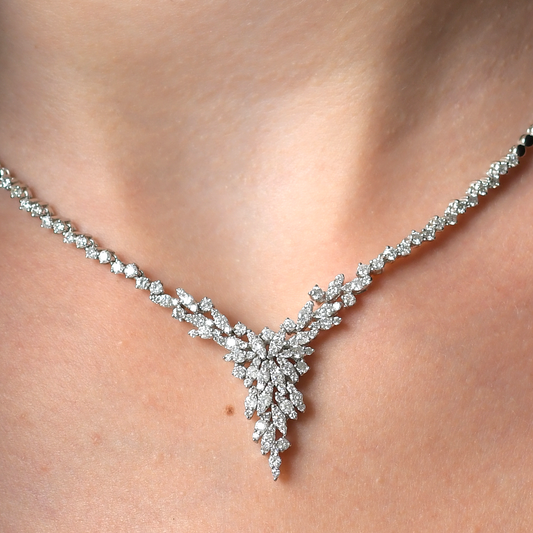 DIAMOND 18KT GOLD NECKLACE