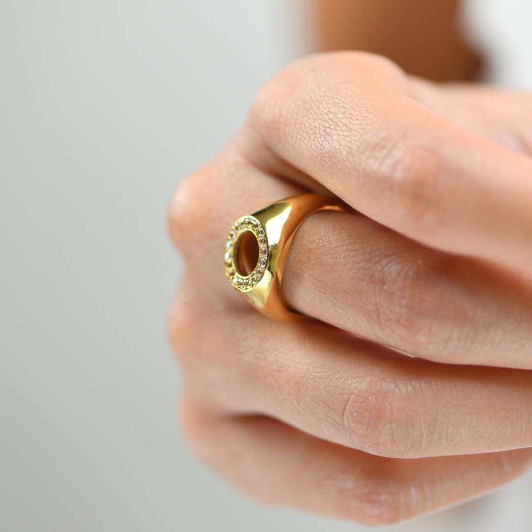 18K GOLD RING